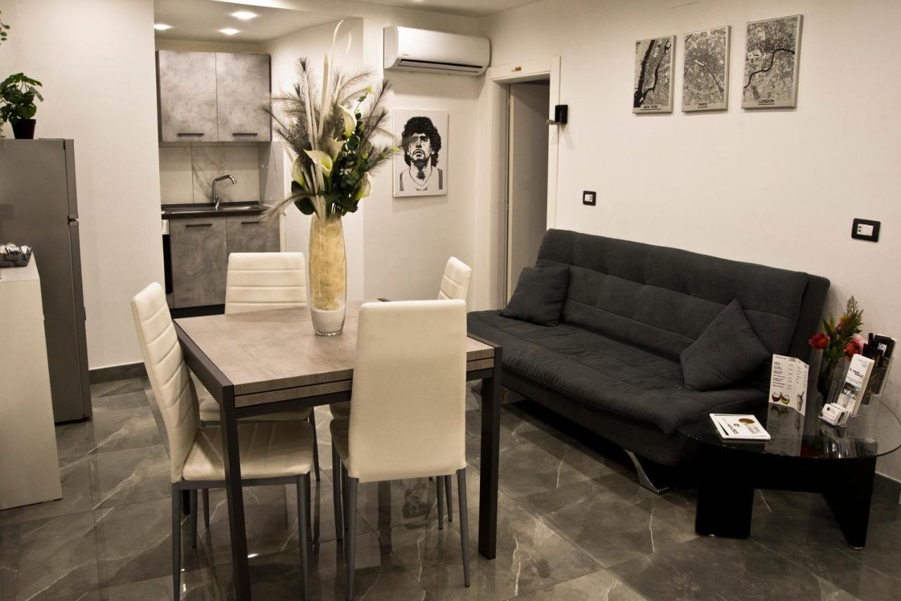Suite Napoli Sotterranea Con Vasca Idromassaggio Exterior foto
